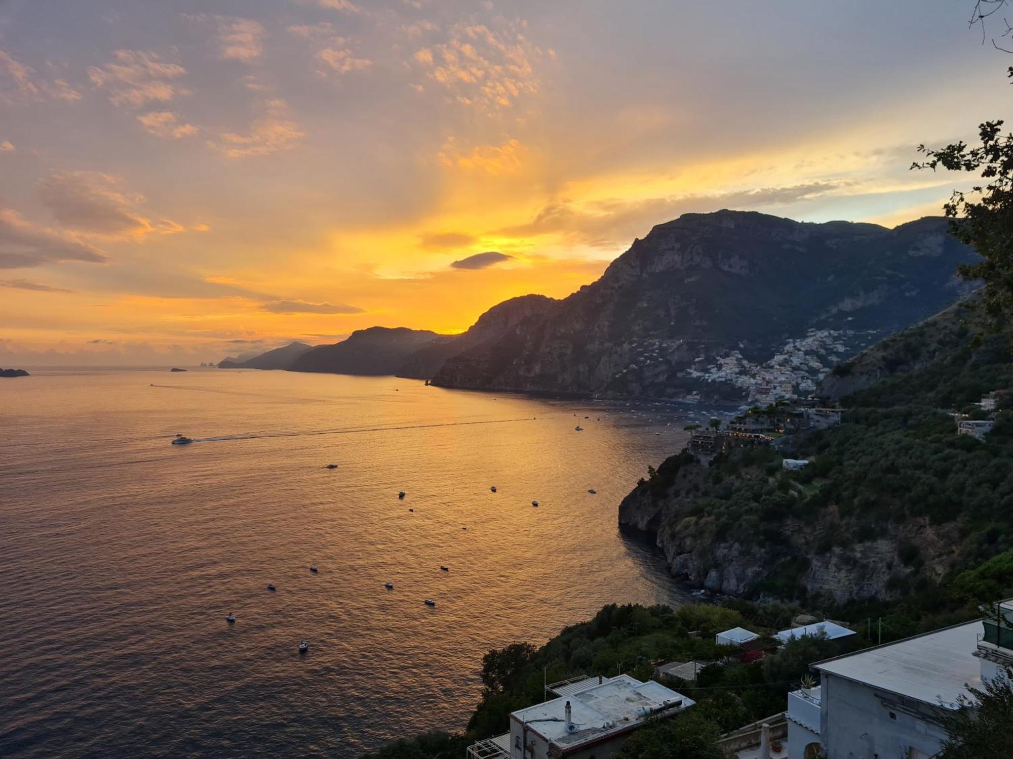 Villa Santa Chiara Positano Suites ภายนอก รูปภาพ