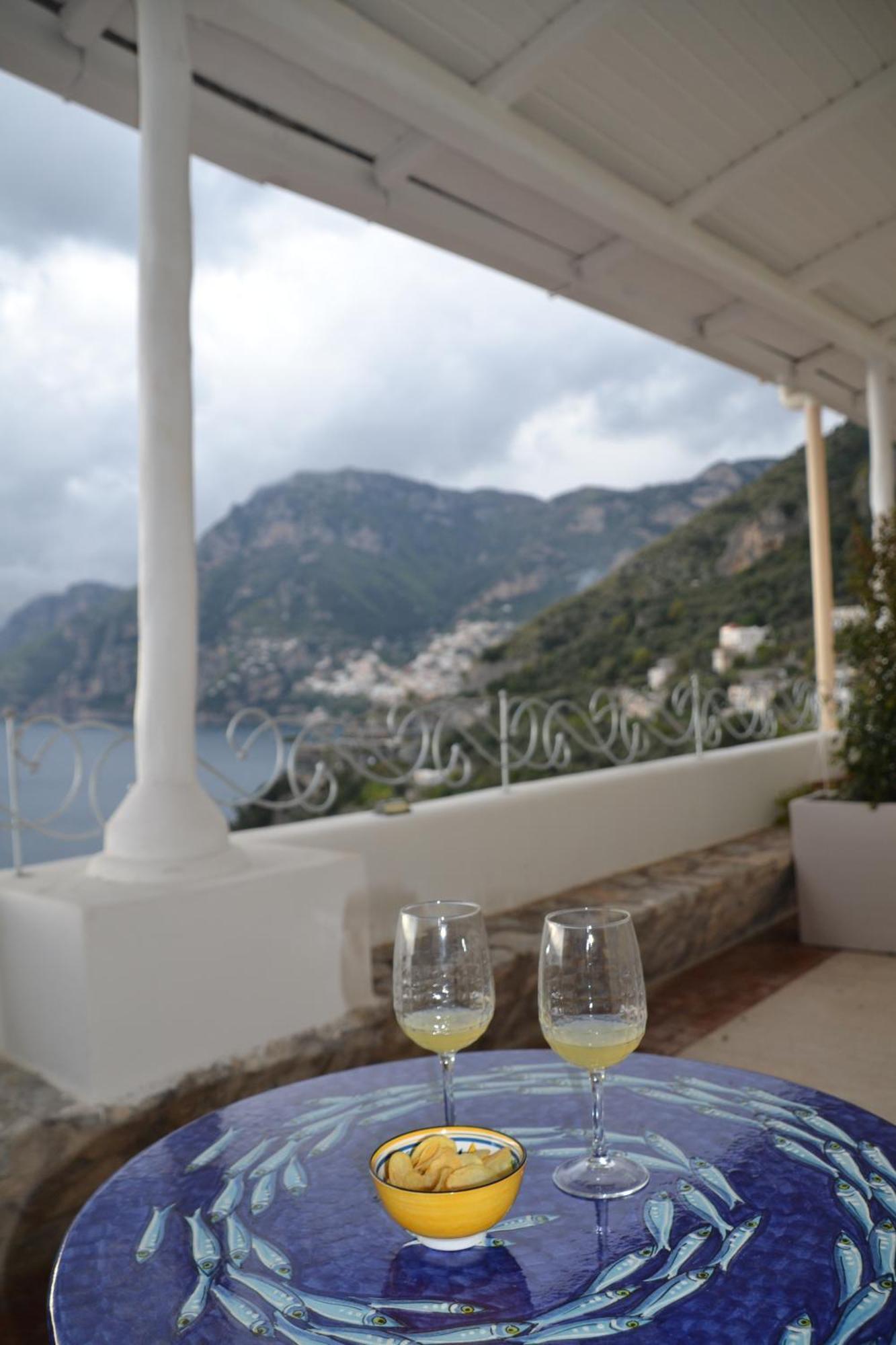 Villa Santa Chiara Positano Suites ภายนอก รูปภาพ