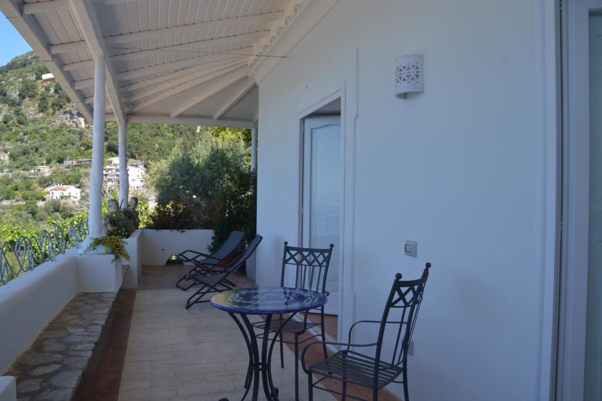 Villa Santa Chiara Positano Suites ภายนอก รูปภาพ
