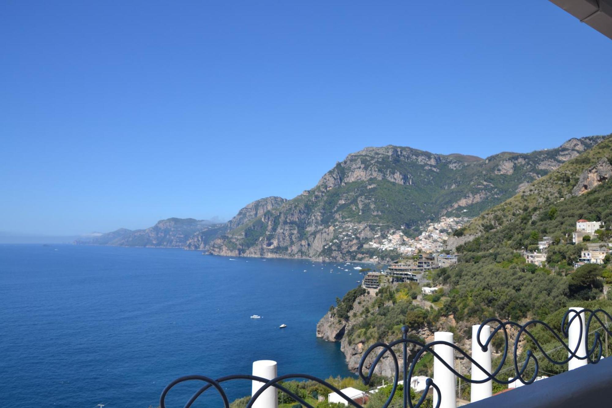 Villa Santa Chiara Positano Suites ภายนอก รูปภาพ