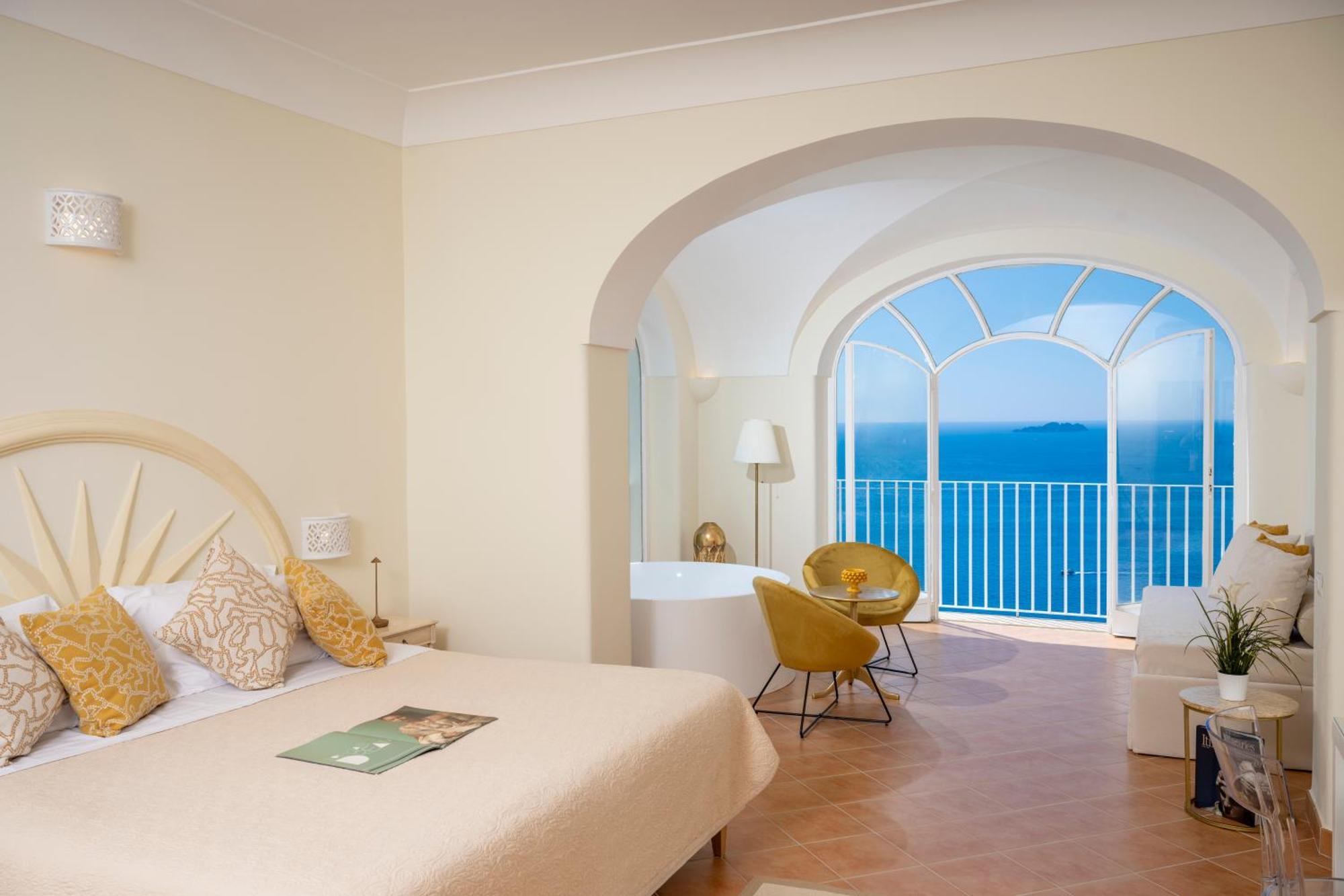 Villa Santa Chiara Positano Suites ภายนอก รูปภาพ